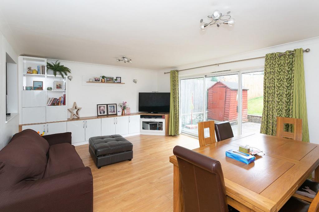 Ivinghoe Road, Bushey, Hertfordshire... 3 bed terraced house £550,000