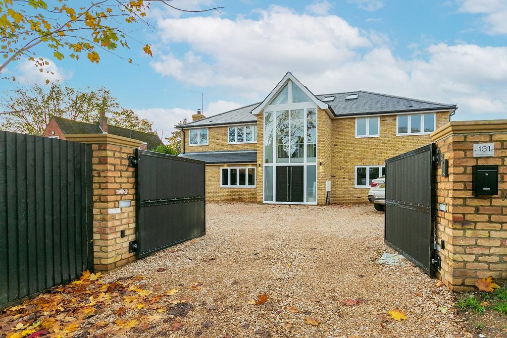 Blackpond Lane, Farnham Common, Slough, SL2 6 bed detached house for ...