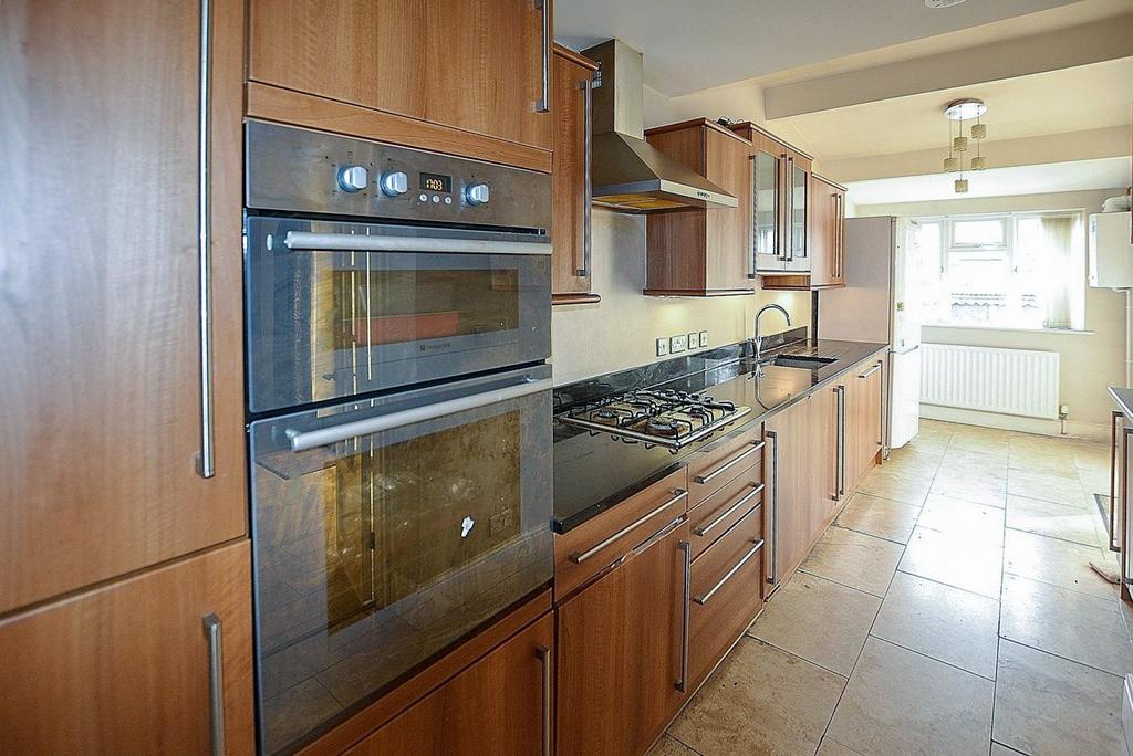 Mead Way, Bushey, Hertfordshire, WD23 3 bed terraced house £450,000
