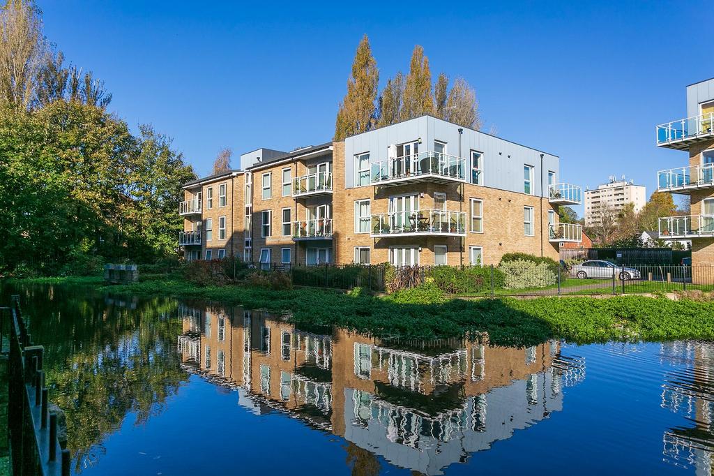 Croxley Road, Nash Mills Wharf, Hemel Hempstead, HP3 2 bed apartment