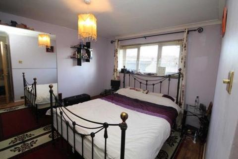 3 bedroom semi-detached house for sale - Mercers, Hemel Hempstead, Hertfordshire, HP2