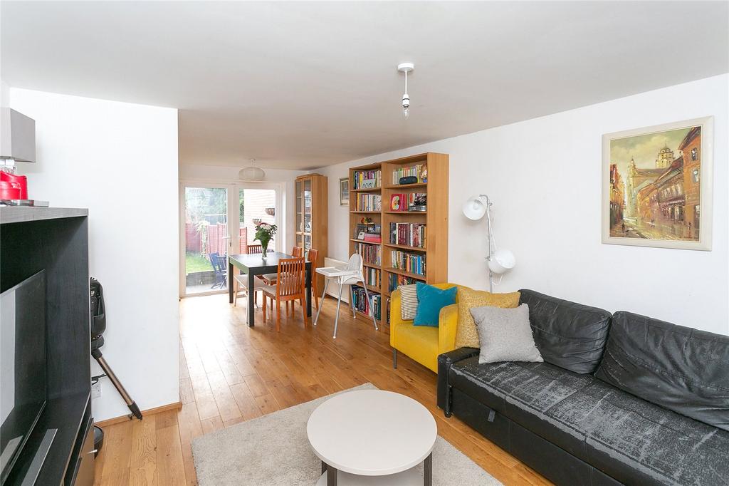 Vicarage Road, Watford, Hertfordshire, WD18 3 bed terraced house for