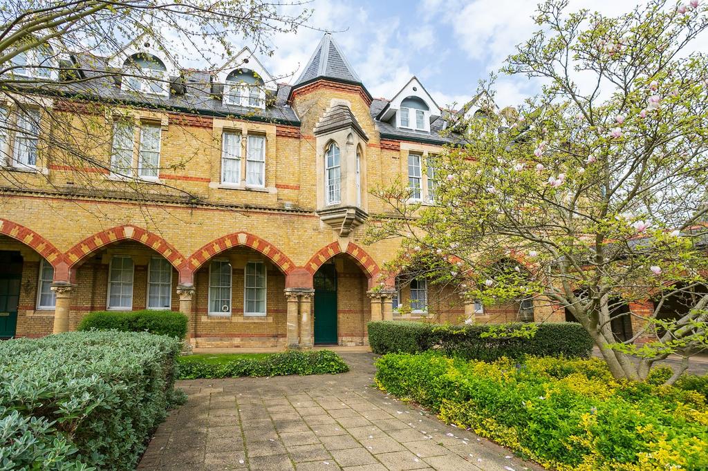 Andrew Reed Court, Keele Close, Watford, Hertfordshire, WD24 2 bed