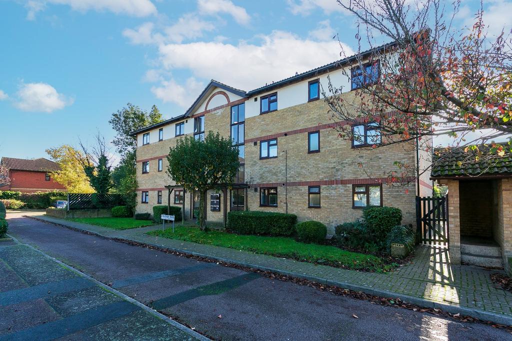 Amersham House, Chenies Way, Watford, Hertfordshire, WD18 1 bed