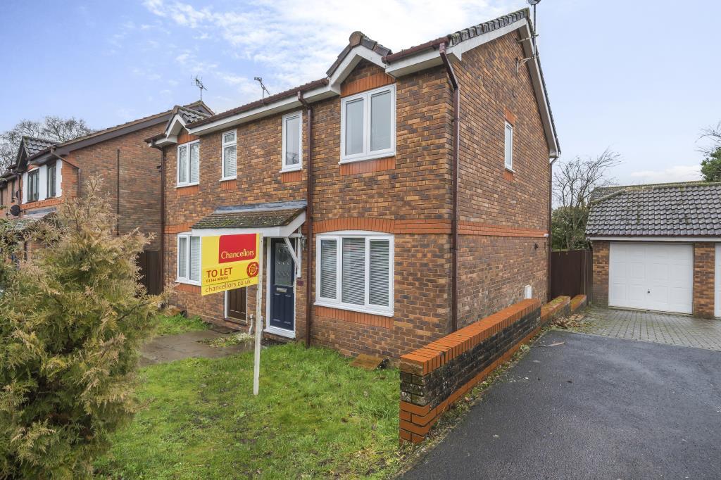 Roman Way, Warfield, RG42 2 bed semidetached house £1,400 pcm (£323 pw)