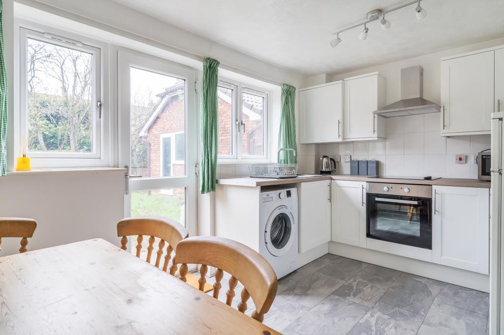 Roman Way, Warfield, RG42 2 bed semidetached house £1,400 pcm (£323 pw)