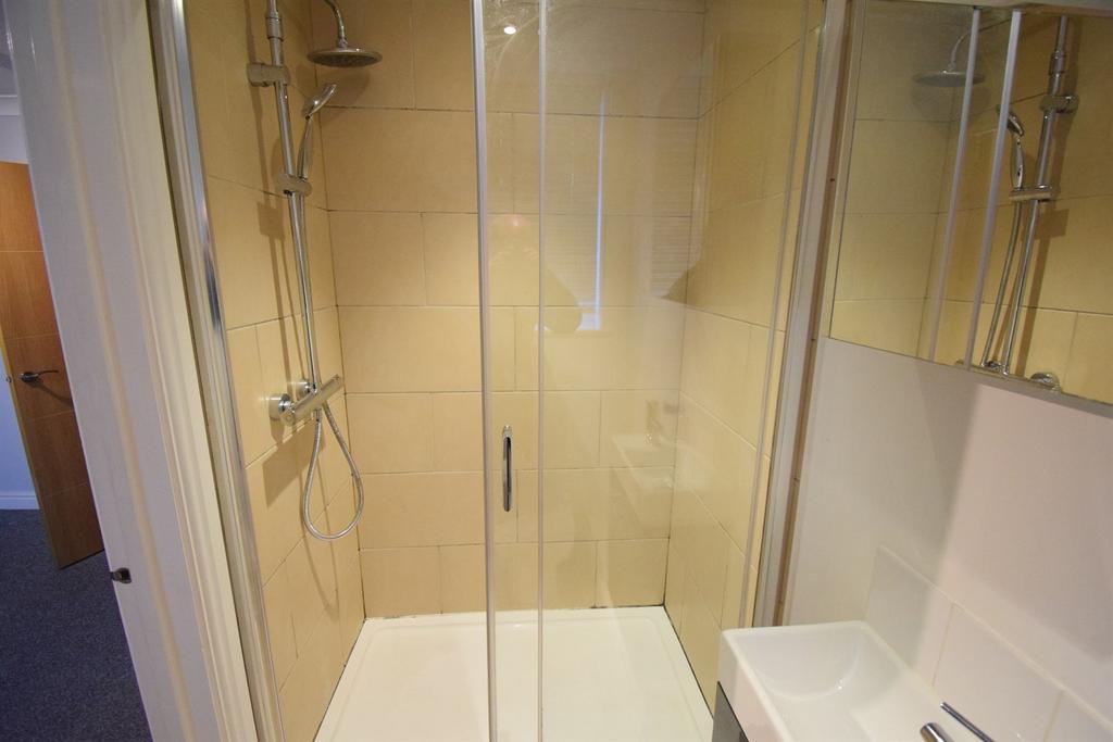 Shower+room