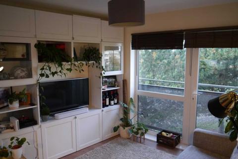 2 bedroom flat to rent, Spectre Court, Hatfield