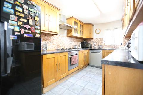 3 bedroom terraced house for sale - Shrewsbury Road, Forest Gate, E7