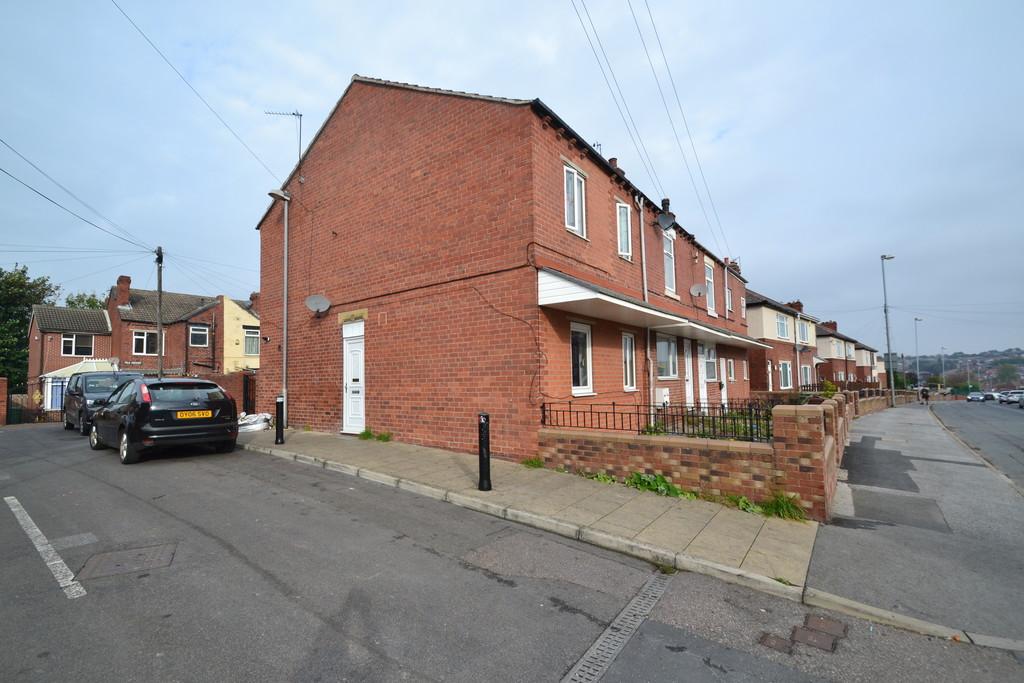 Westfield Lane, South Elmsall 3 bed end of terrace house £525 pcm (£