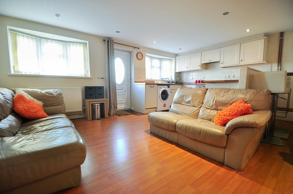 Friars Crescent, Stow Hill, Newport 1 bed detached house £695 pcm (£