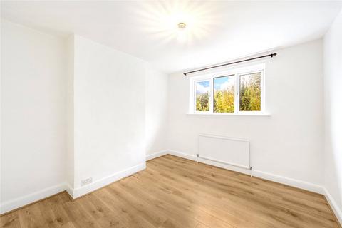 4 bedroom house to rent, Broomhill Road, London