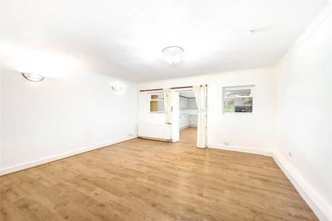 4 bedroom house to rent, Broomhill Road, London