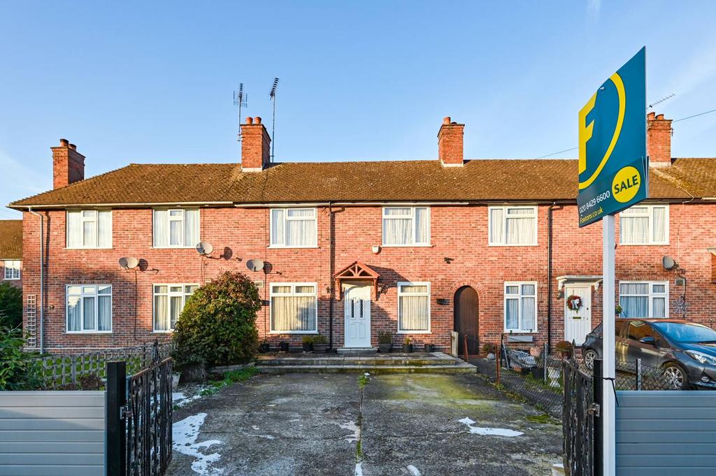 Coteford Close, Eastcote Village, Pinner, HA5 2 bed terraced house for