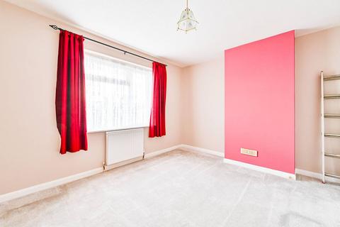 9 Coteford Close, Pinner, HA5 2JA