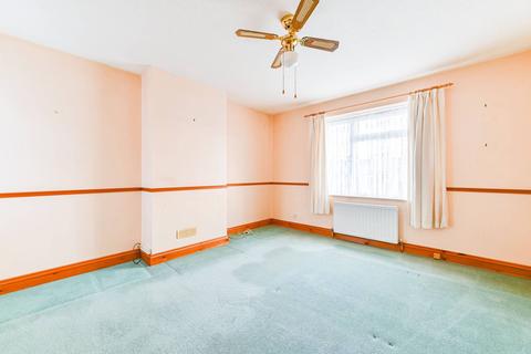 9 Coteford Close, Pinner, HA5 2JA
