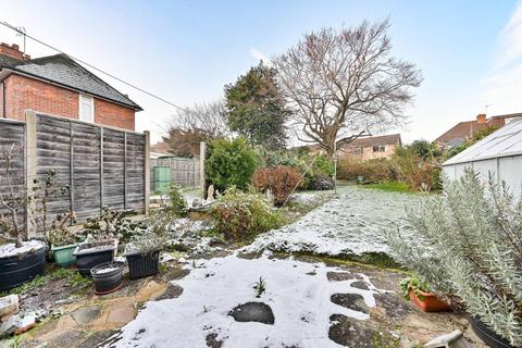 9 Coteford Close, Pinner, HA5 2JA