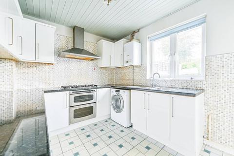 9 Coteford Close, Pinner, HA5 2JA
