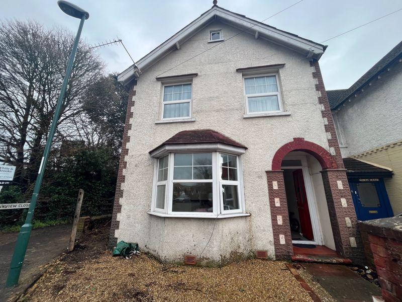 Gordon Avenue, Bognor Regis 2 bed apartment £1,100 pcm (£254 pw)