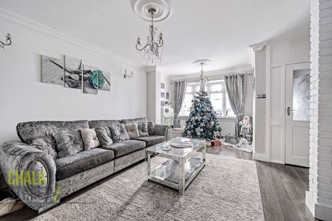 63 Usk Road, Aveley, South Ockendon, RM15 4PA