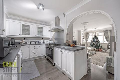 63 Usk Road, Aveley, South Ockendon, RM15 4PA