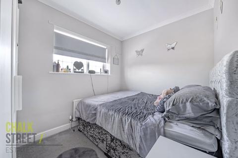 63 Usk Road, Aveley, South Ockendon, RM15 4PA