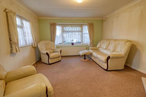 2 bedroom detached bungalow for sale, Acacia Avenue, Scunthorpe