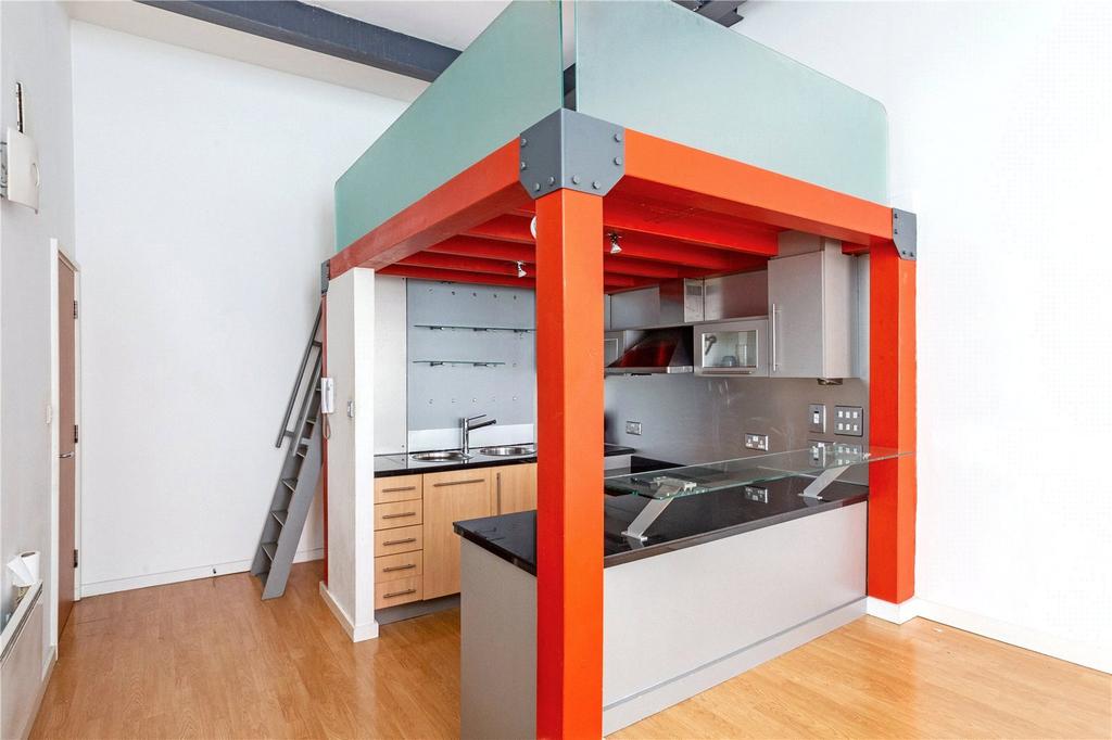 Kitchen and Bed Deck