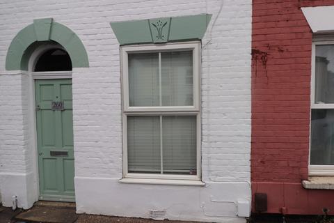 1 bedroom in a house share to rent, Heigham Street - UF