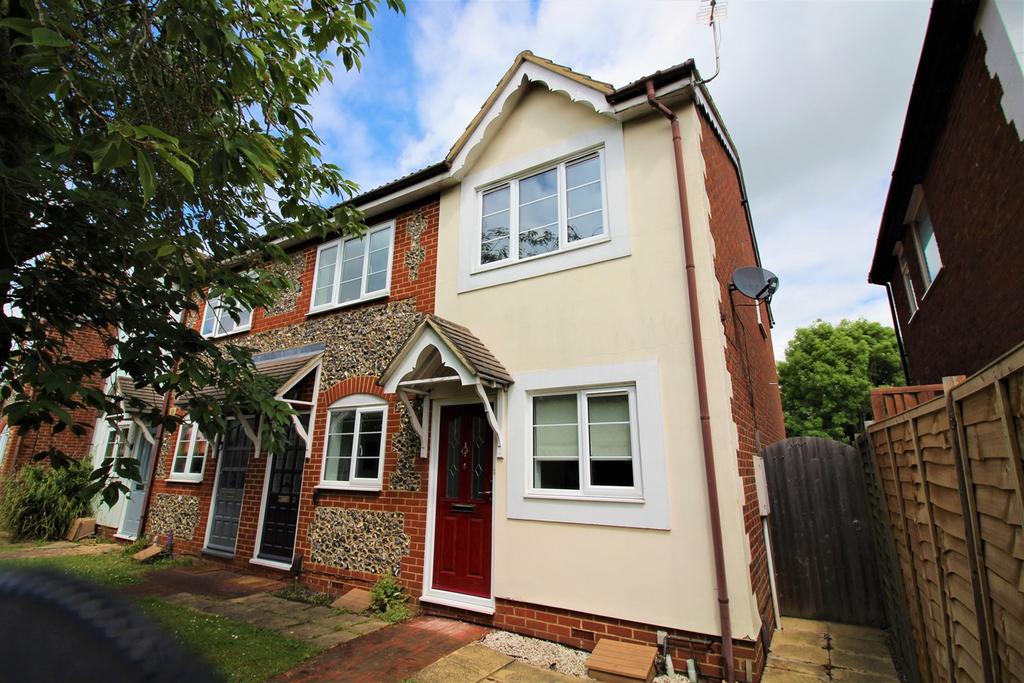 Birchwood Avenue, Hatfield, AL10 2 bed semidetached house £1,400 pcm