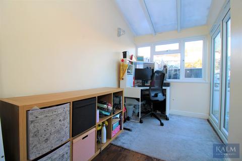 39 Mandeville, Stevenage, SG2 8JJ