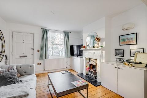 39 Albion Road, Twickenham, TW2 6QJ