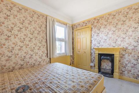 66 Bargates, Leominster, HR6 8EY