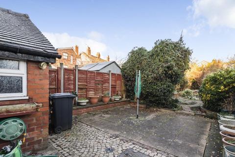 66 Bargates, Leominster, HR6 8EY