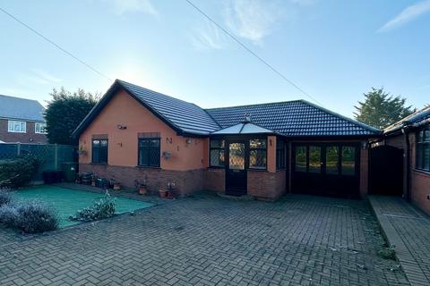1 Barrett Close, Romford, RM3 7AY