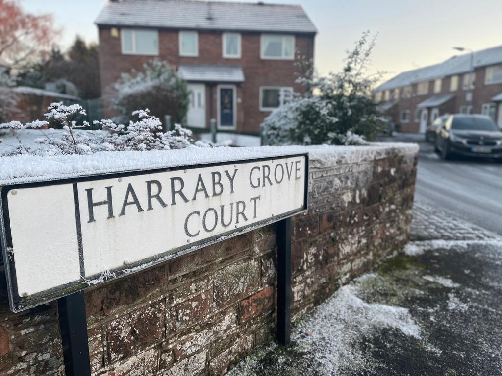 Harraby Grove Court, Carlisle, CA1 3 bed terraced house £575 pcm (£