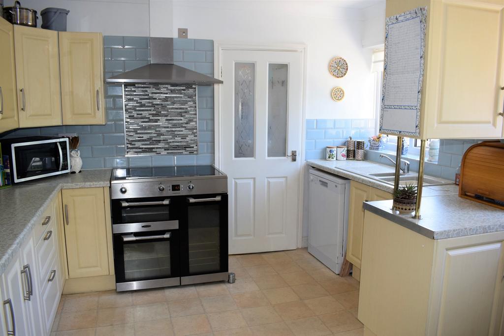Pingley Lane, Brigg, DN20 4 bed detached bungalow £230,000
