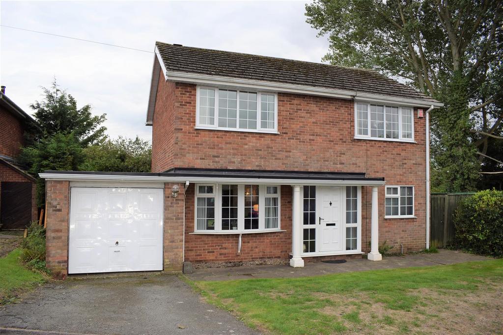 Saxon Way, Caistor, Caistor, LN7 4 bed detached house for sale £230,000