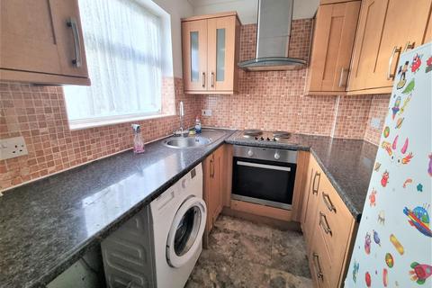 2 bedroom maisonette for sale, Elmcroft Close, Bedfont