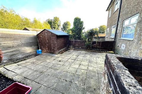 49 Elmcroft Close, Feltham, TW14 9HJ
