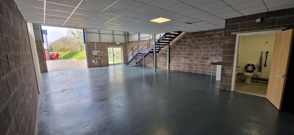 Warehouse view to front.jpg