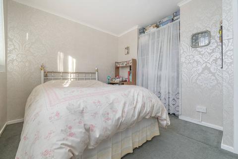 2 bedroom flat for sale - Mandeville Close, Blackheath, London, SE3