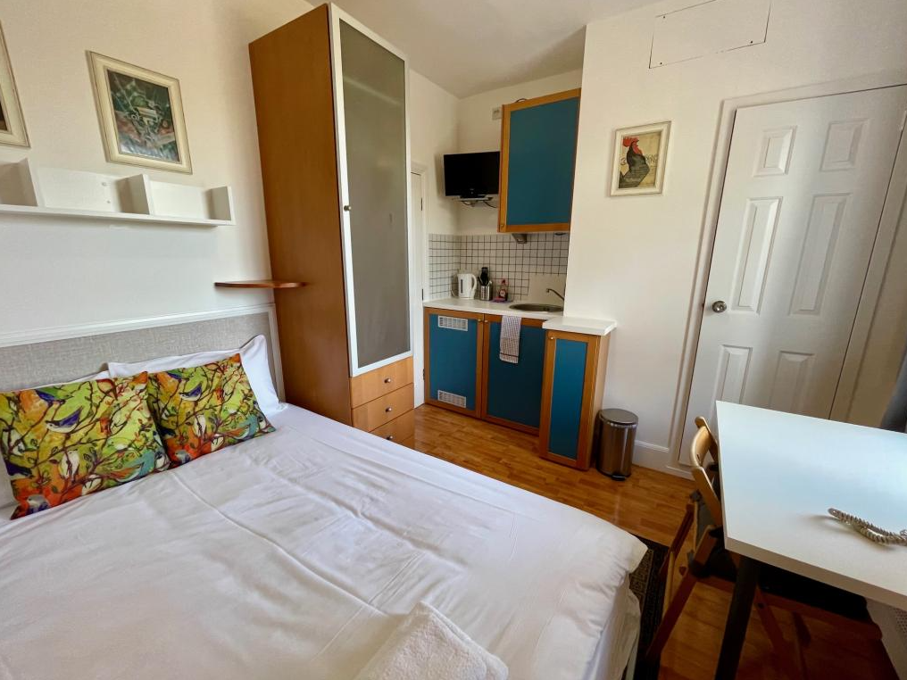 Studio to rent