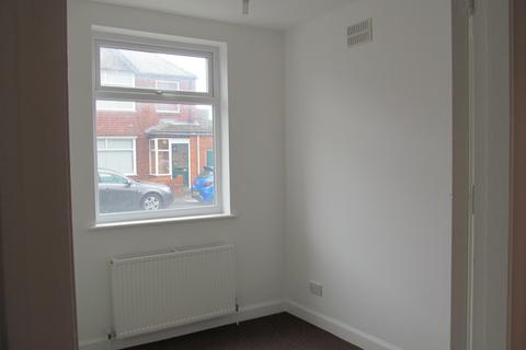 2 bedroom flat to rent, Lisle Street, Wallsend NE28