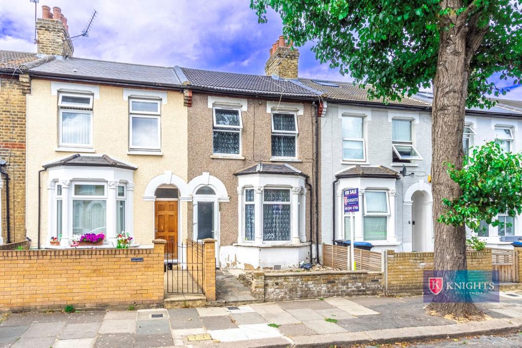 Cheddington Road, London, N18 2 bed house £400,000