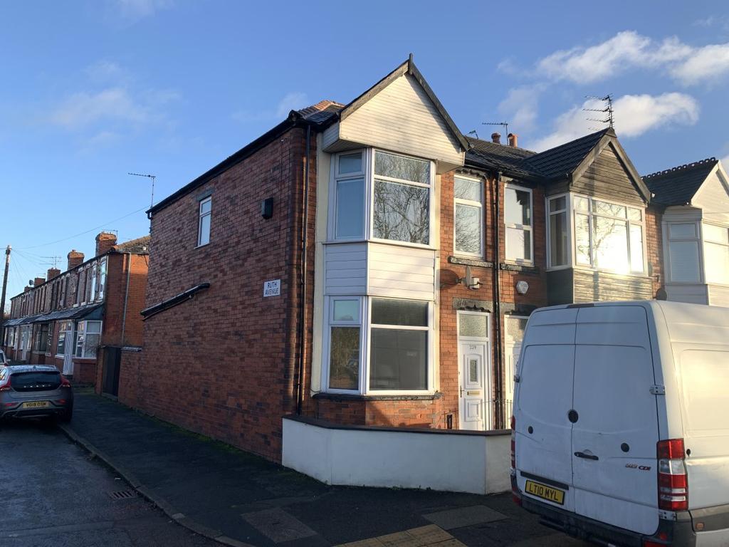 Nuthurst Road, New Moston 3 bed terraced house £1,050 pcm (£242 pw)
