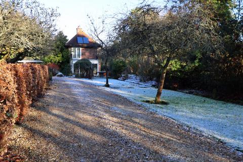 Blossoms Cobblershill, Little Hampden, Great Missenden, HP16 9PW