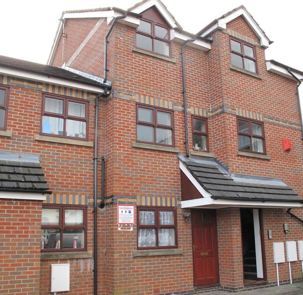 Crossall Street, Macclesfield SK11 1 bed flat £525 pcm (£121 pw)