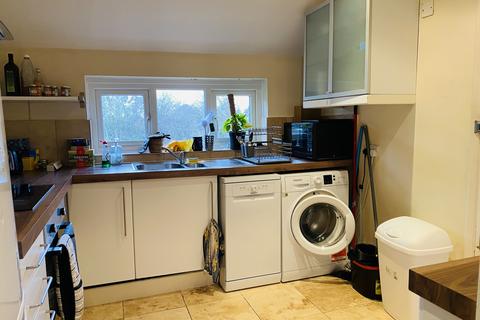 1 bedroom in a flat share to rent, Elm Grove Road, London, W5
