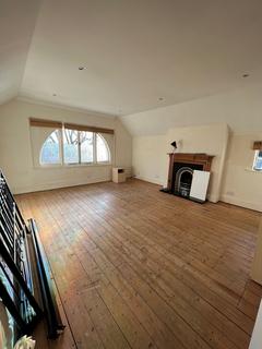 1 bedroom in a house share to rent, 1 Elm Grove Road, London, W5